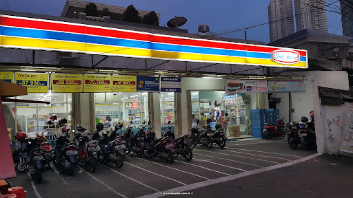 Indomaret Plus karet pedurenan