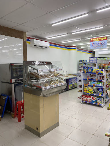 Indomaret Samping Hotel Horison Kotajara