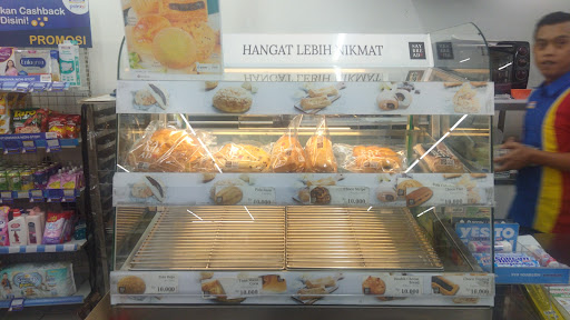 Say bread Indomaret Ahmad Yani