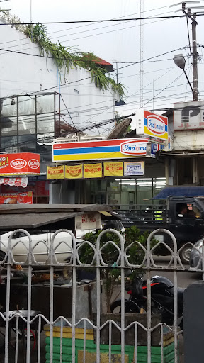 Indomaret Cisaat
