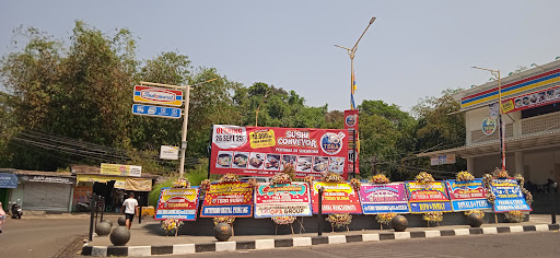 Indomaret Royal Kabandungan