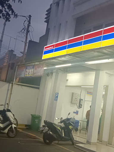 Indomaret RE Martadinata 215