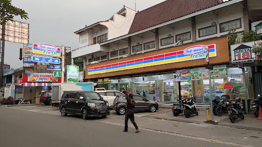 Indomaret exit tol cimanggis