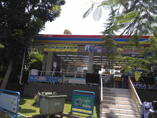 Indomaret | Jelupang - Kota Tangerang Selatan