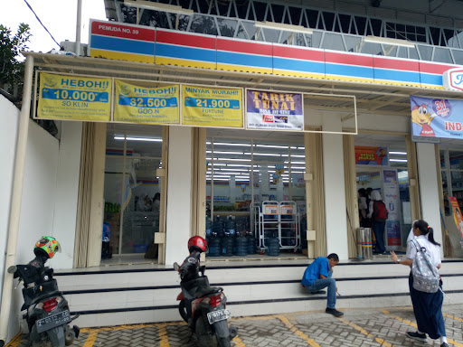 Indomaret Tanah Sareal
