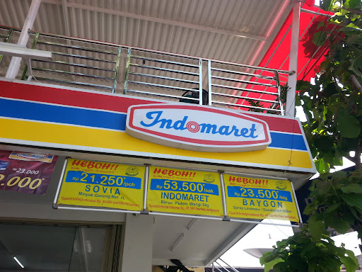 Indomaret UNS Kartika
