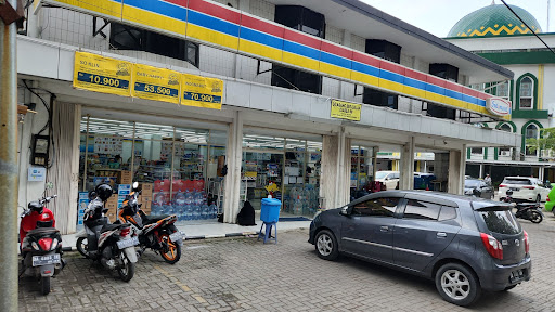 Indomaret Cempaka Besar