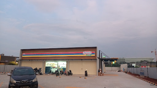 Indomaret Drive-thru Grand Wisata