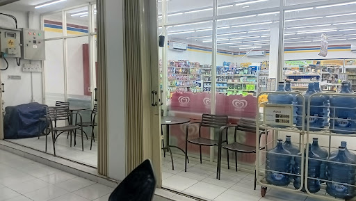 Indomaret Pabuaran Tigaraksa