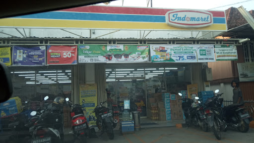 Indomaret Sirah Pulau Padang