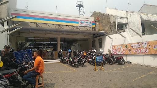 Indomaret PVJ Sukajadi