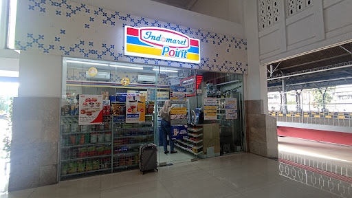 Indomaret Point Stasiun Tugu