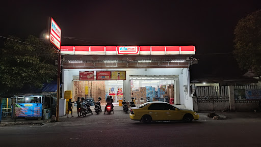 Alfamart kelud Blitar (Stadion)