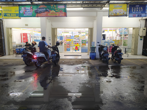 Indomaret raya sukabumi km 21