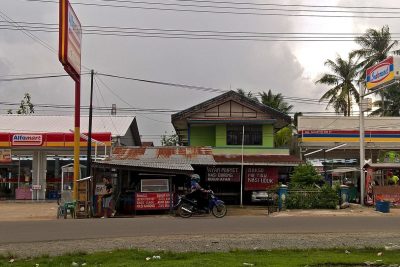 indomaret adi sucipto