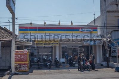 indomaret alun alun tegal