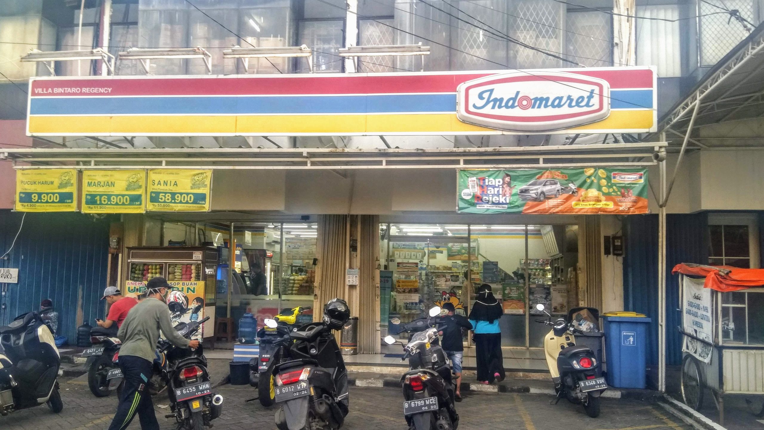 Indomaret Ariya Jaya Santika 19