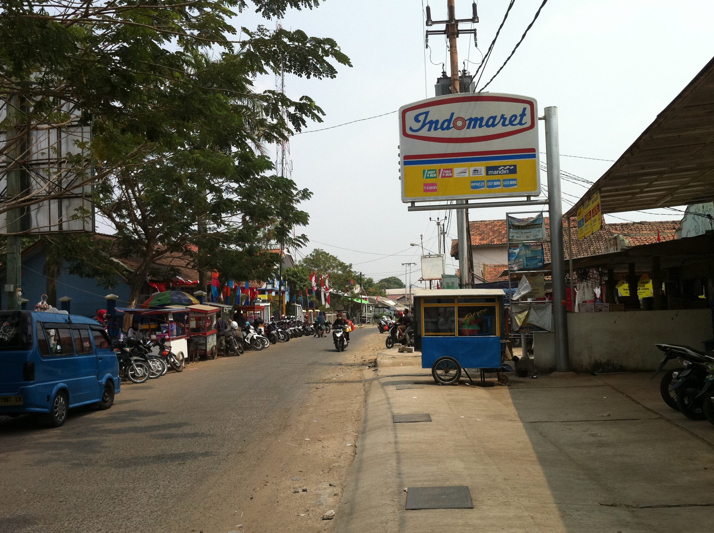Indomaret Cariu