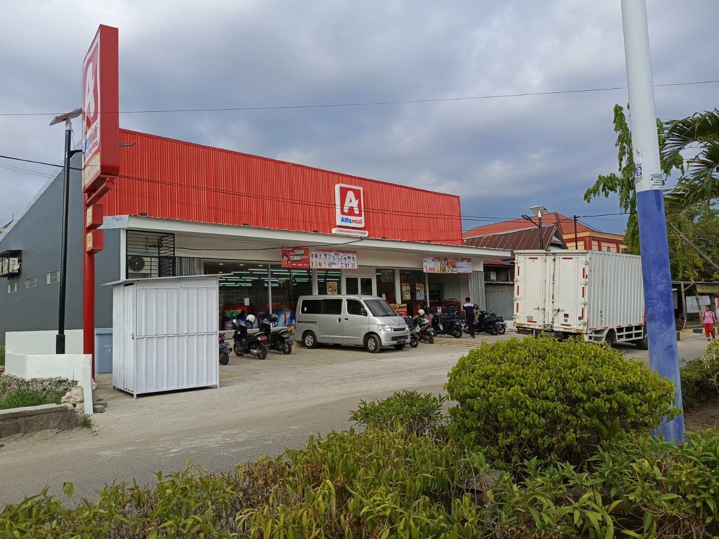INDOMARET MATAKALI POLMAN